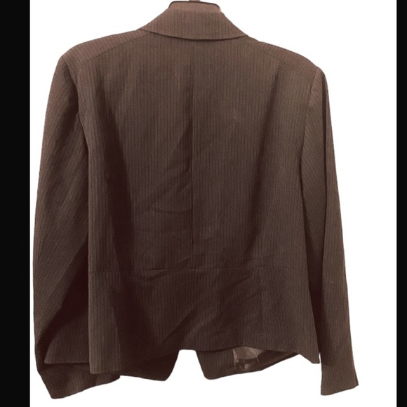 RAFAELLA Black Pinstripe Vertical Lines Notched Collar Button Lined Blazer - Picture 2 of 7